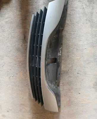 Renault Laguna II Front bumper upper radiator grill 8200012581