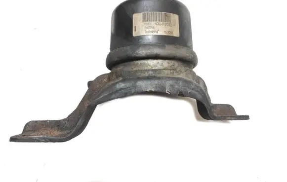 Volvo V70 Engine mount bracket 31257674