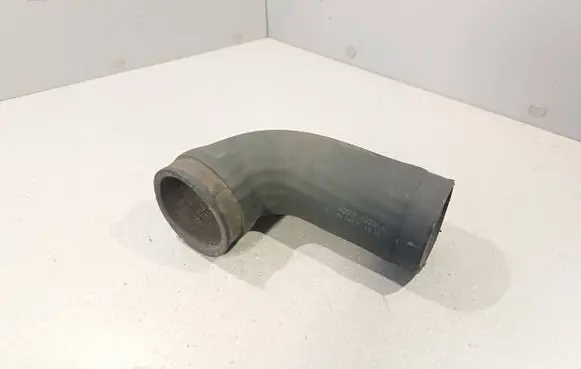 BMW 5 E39 Intercooler hose/pipe 2247967 2247967E 11612247967