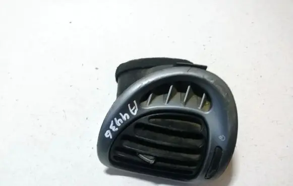 Citroen Xsara Picasso Dash center air vent grill 9631280177