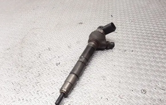 Skoda Octavia Mk2 (1Z) Fuel injector 0445110369 03L130277J