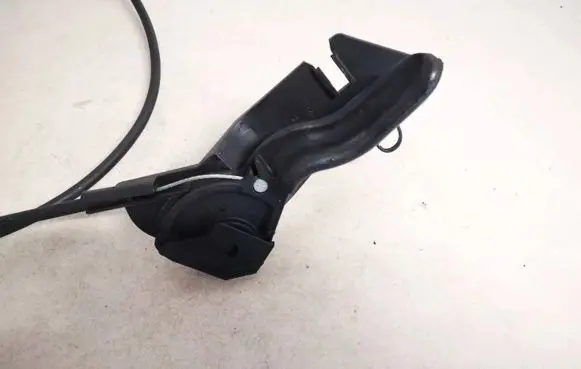 Engine bonnet (hood) release handle