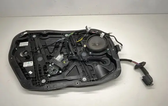 KIA Ceed Front door manual window regulator 82470J7015 RAJ00230 82450J7015