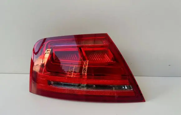 Audi A8 S8 D4 4H Rear/tail lights 4H0945095