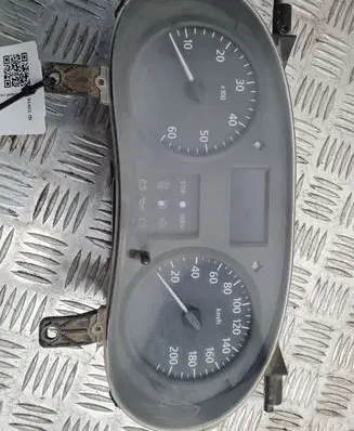 Renault Trafic II (X83) Speedometer (instrument cluster) P8200390132