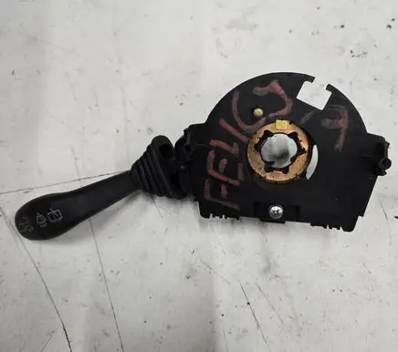 Skoda Felicia II Wiper control stalk 501596