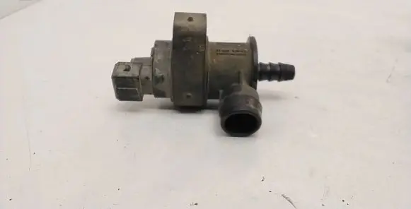Opel Astra H Vacuum valve 13110331