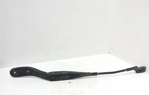 Volvo C30 Front wiper blade arm 8623159