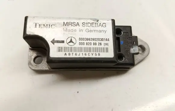 Mercedes-Benz C W202 Airbag deployment crash/impact sensor 0008209926 0003962602030144 A9T6J16CY59