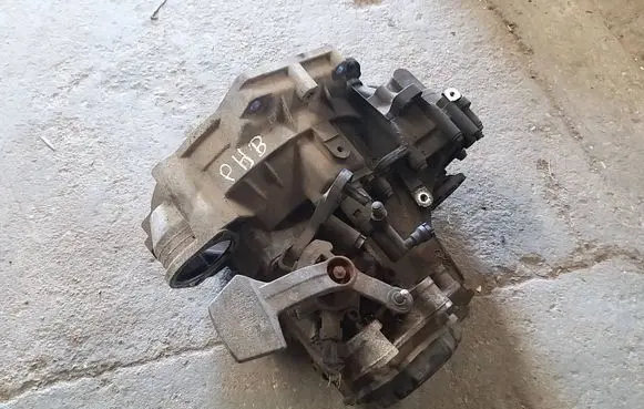 Volkswagen Polo V 6R Manual 5 speed gearbox PHB