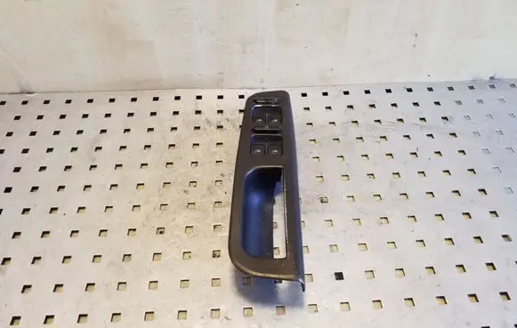 Volkswagen PASSAT B5.5 Electric window control switch 1J4959857D