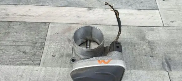 Renault Clio III Throttle valve