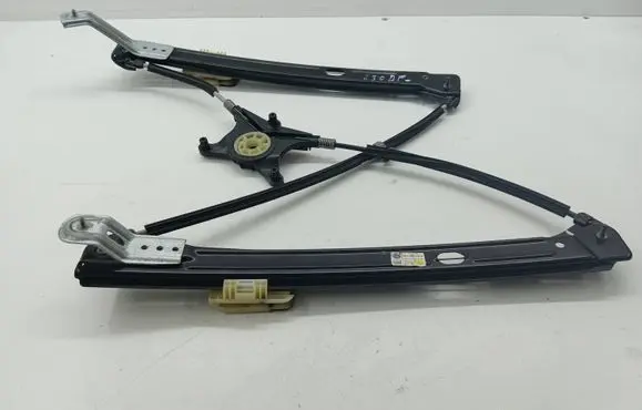 Front window lifting mechanism without motor