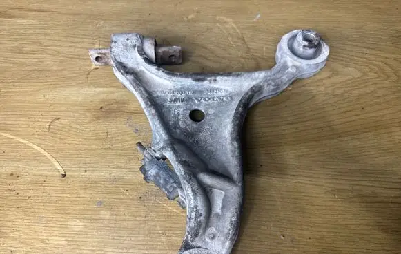 Volvo S80 Front control arm 9492107