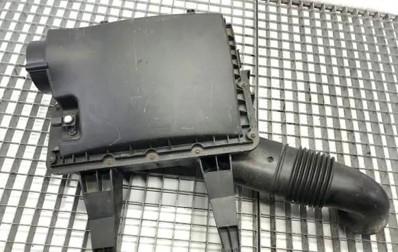 Volkswagen Crafter Air filter box 9065280106
