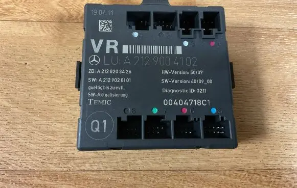 Mercedes-Benz E W212 Door control unit/module A2128203426 A2129028101 A2129004102