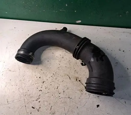 Nissan Primastar Turbo air intake inlet pipe/hose DPAET8X