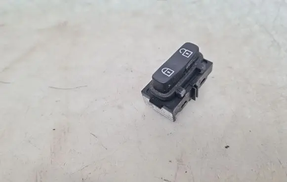 Volvo V70 Central locking switch button 30710476
