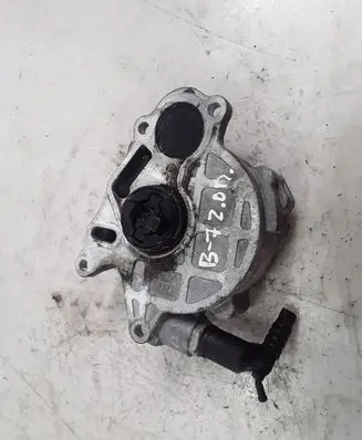 Volkswagen PASSAT B7 Vacuum pump 03L145100