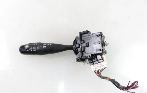 Suzuki Grand Vitara II Wiper turn signal indicator stalk/switch