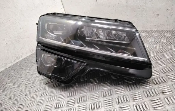 Skoda Karoq Headlight/headlamp 57B941016B 20PL8935 0020517607