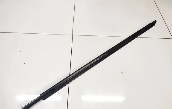 Toyota Corolla E120 E130 Front door glass trim molding 