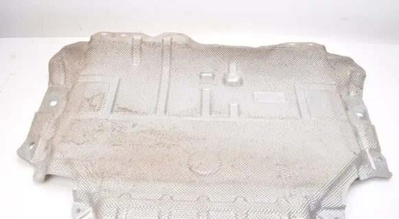 Volvo XC60 Heat shield in engine bay 31694651