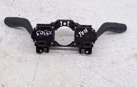 Mazda CX-30 Indicator stalk 