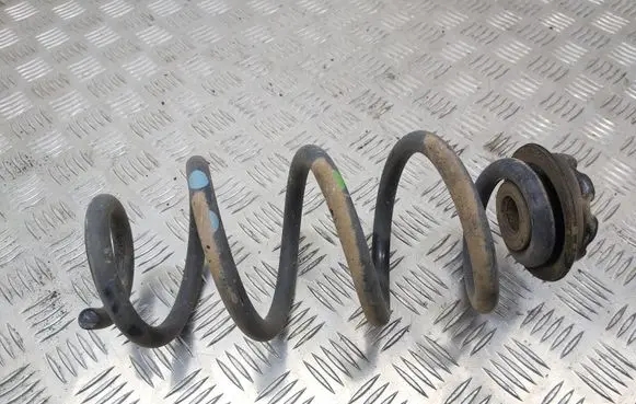 Nissan X-Trail T32 Rear coil spring