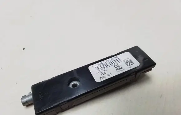 Mercedes-Benz C W204 Antenna control unit A2048200089 11T189 ZGS003