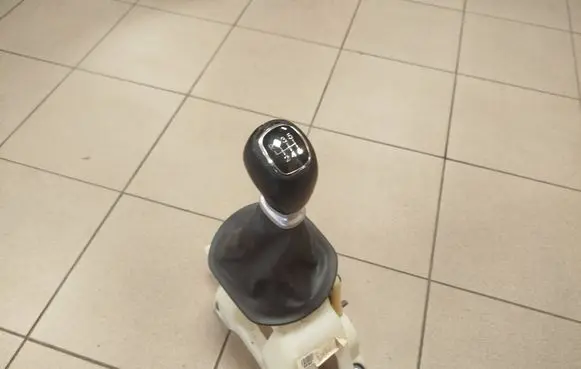 KIA Sportage Gear shifter/selector 437003W400WK