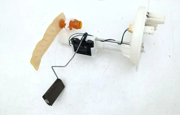 Mercedes-Benz GL X166 Fuel level sensor A1664700490