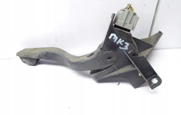Ford Mondeo Mk III Accelerator throttle pedal 2S71-9F836DA