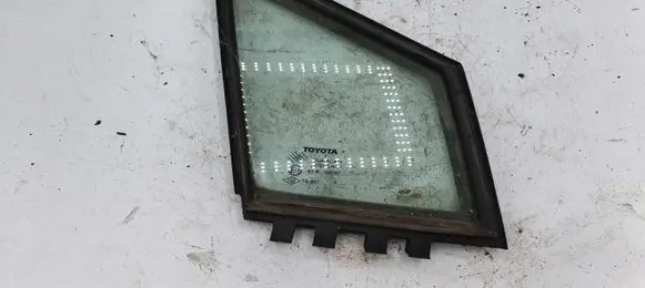 Toyota Corolla Verso E121 Front door vent window glass four-door NOCODE