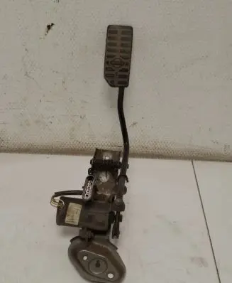 Nissan Almera Tino Accelerator throttle pedal 189195M300 0281002425 084300333