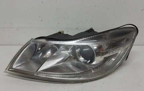 Skoda Octavia Mk2 (1Z) Headlight/headlamp 1Z1941017S