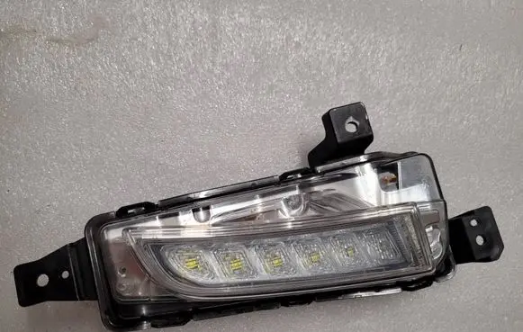 Suzuki Vitara (LY) Front fog light W1378