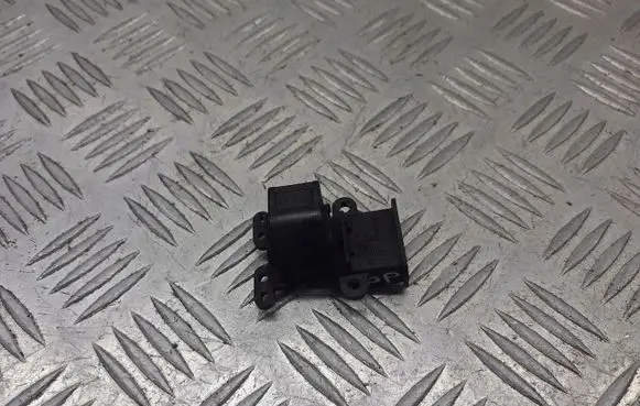 Honda CR-V Quarter vent window switch 
