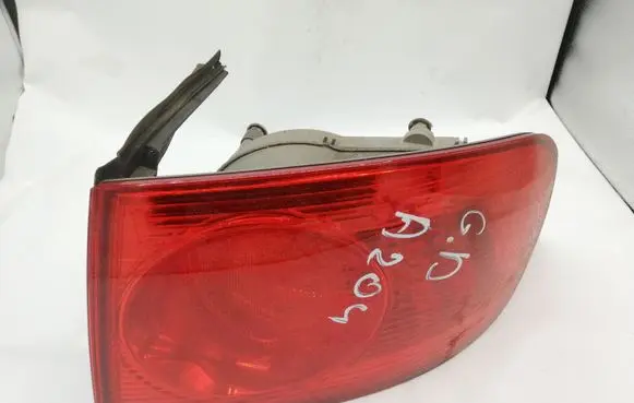 Volkswagen Phaeton Rear/tail lights NOCODE