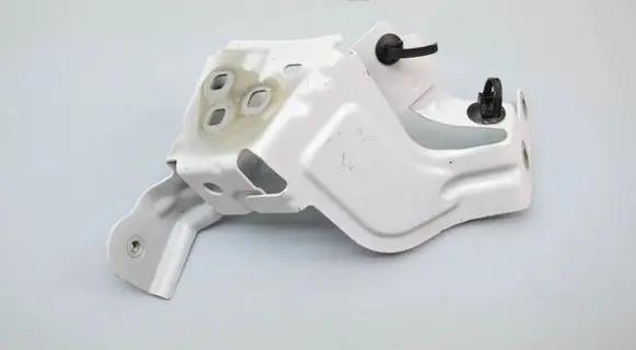 BMW 5 G60 G61 Fender mounting bracket 962118907