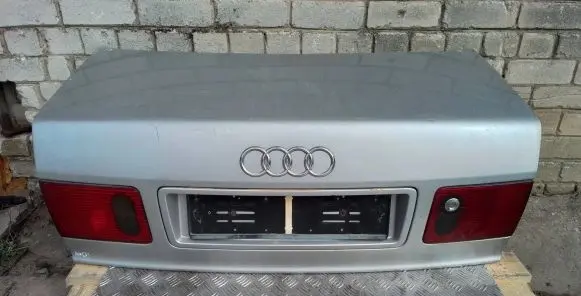 Audi A8 S8 D2 4D Tailgate/trunk/boot lid