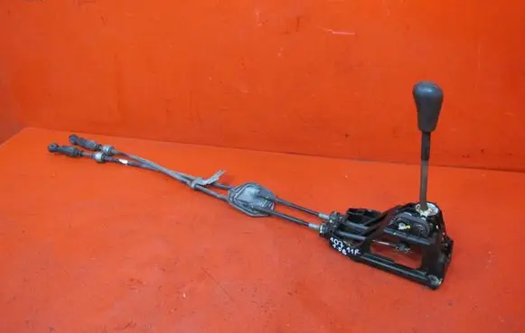 Peugeot 107 Gear shifter/selector 335300H010