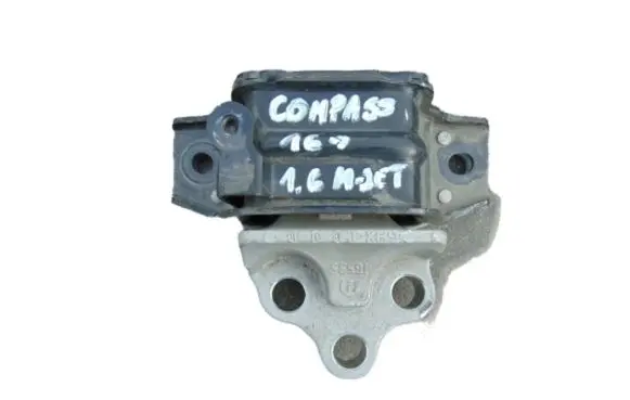 Jeep Compass Engine mounting bracket P68253031AC