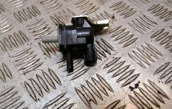 Toyota Auris E180 Vacuum valve 9091012276