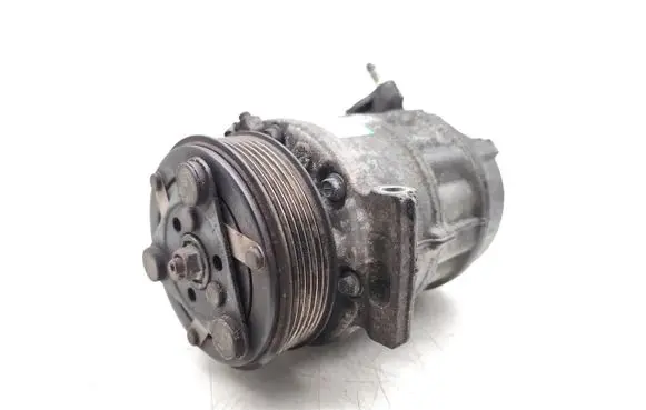 Ford C-MAX II Air conditioning (A/C) compressor (pump) AM5N19D629AB