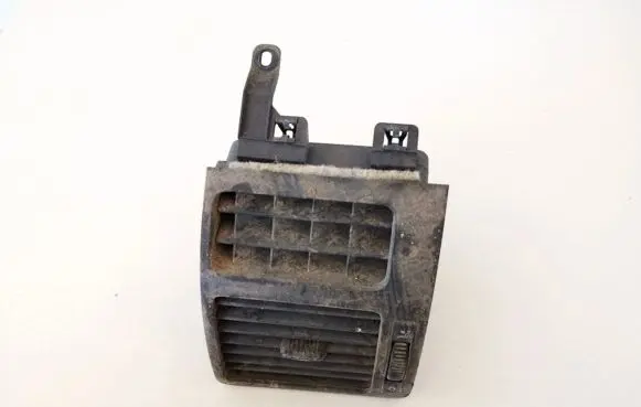 Volkswagen Touran I Dash center air vent grill 1T0819703A