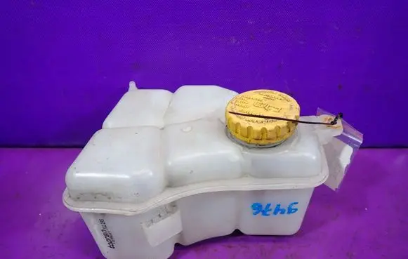 Ford Fusion Coolant expansion tank/reservoir 