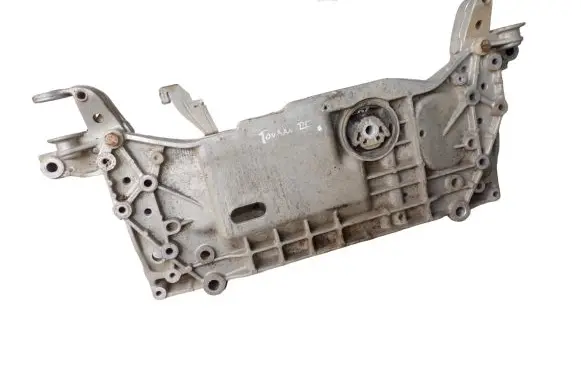 Volkswagen Touran II Front subframe 1K0199313AL 1K0199369G