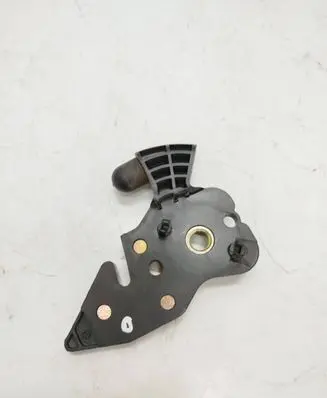 Renault Laguna II Seat back rest lock catch 8200001824