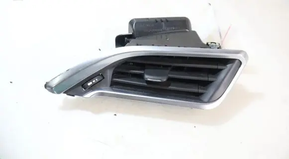 Peugeot 208 Dashboard side air vent grill/cover trim